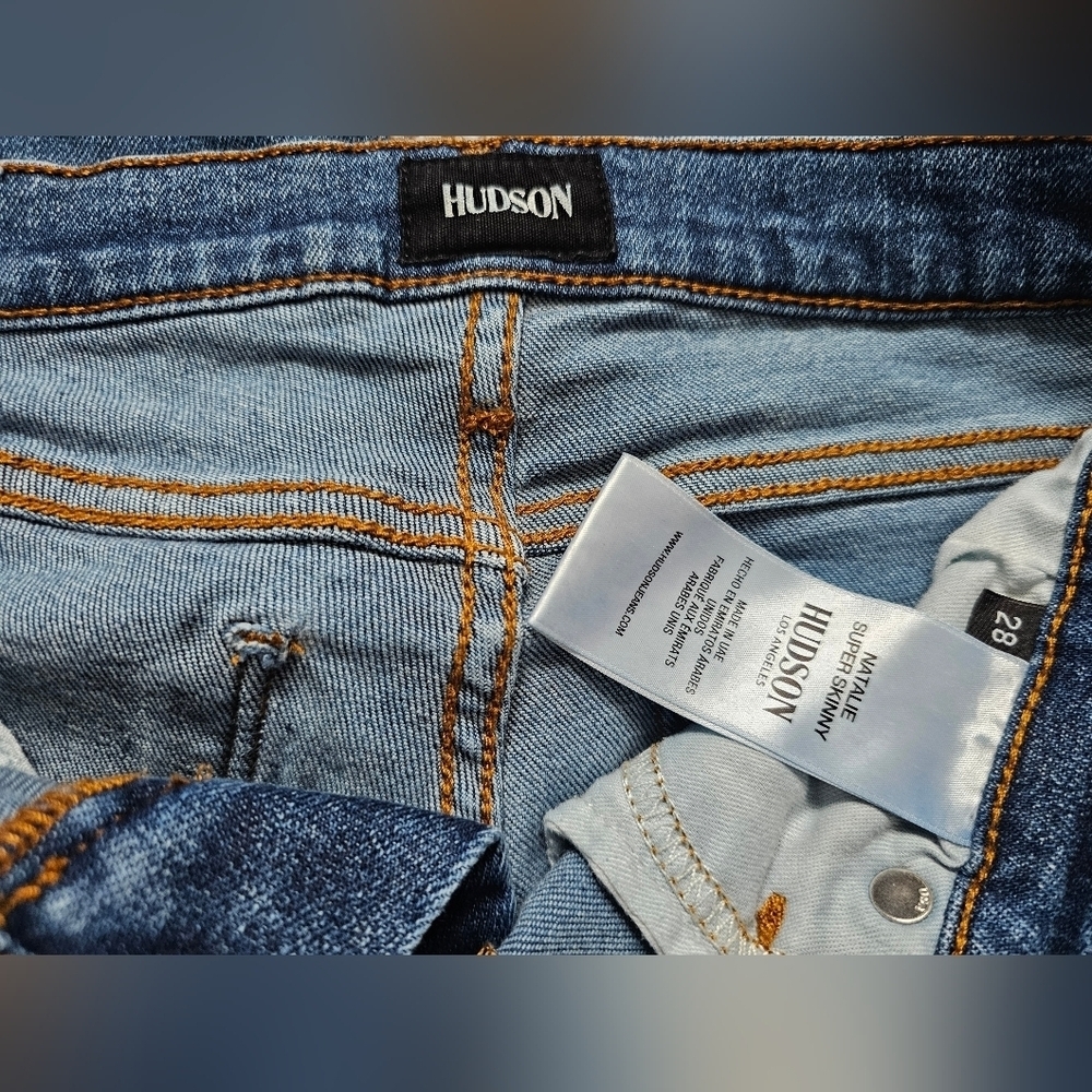 Hudson "Natalie Super Skinny" Jeans, raw hem, ankle/cropped, size 28 - Picture 2 of 10